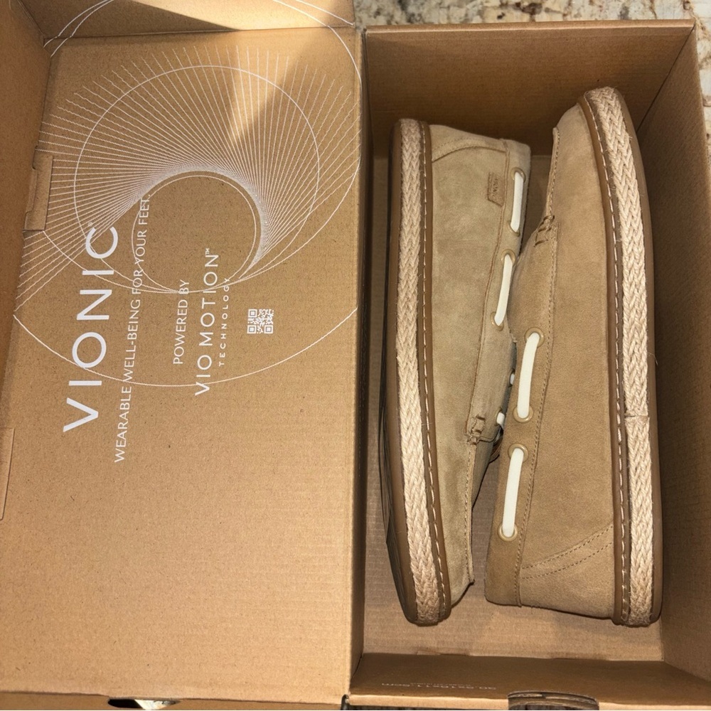 Vionic Loafers NIB SZ 8.5 - Picture 11 of 12